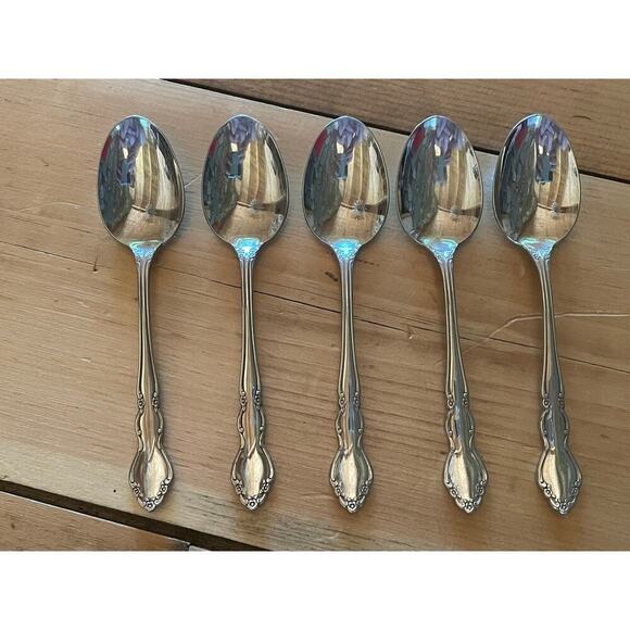 Chateau? Oneida Stainless Spoons Set of 5. Dinner. Serve ware - Picture 1 of 4